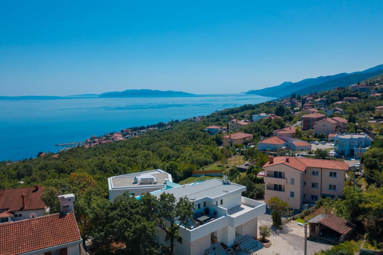 Villa The Boat With Rooftop Pool Matulji Exterior photo