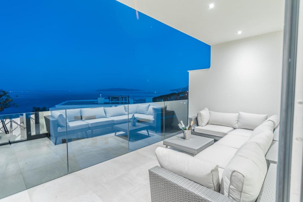 Villa The Boat With Rooftop Pool Matulji Exterior photo