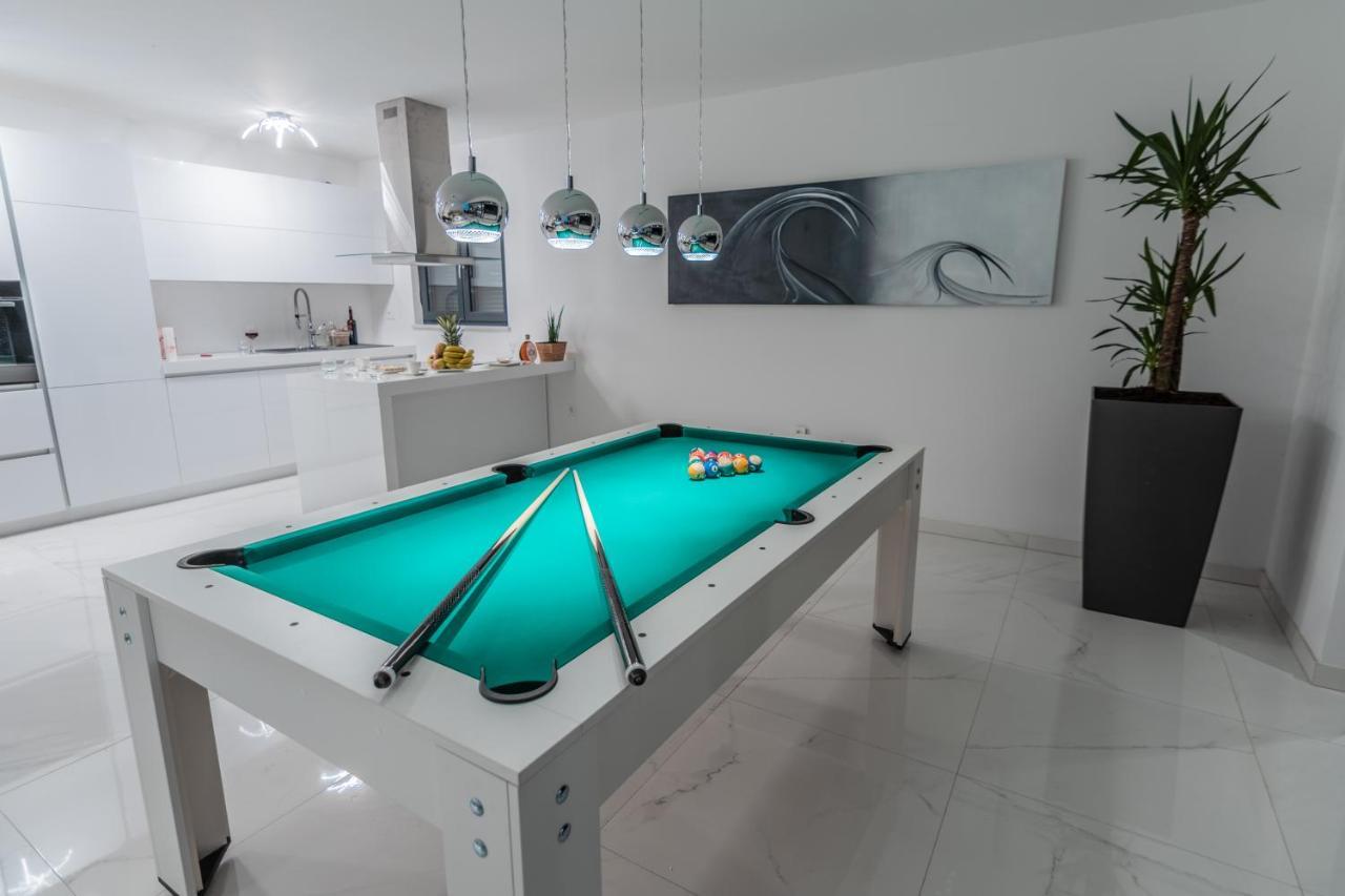 Villa The Boat With Rooftop Pool Matulji Exterior photo